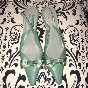 BCBG sea foam kitten heel sling backs sz 8